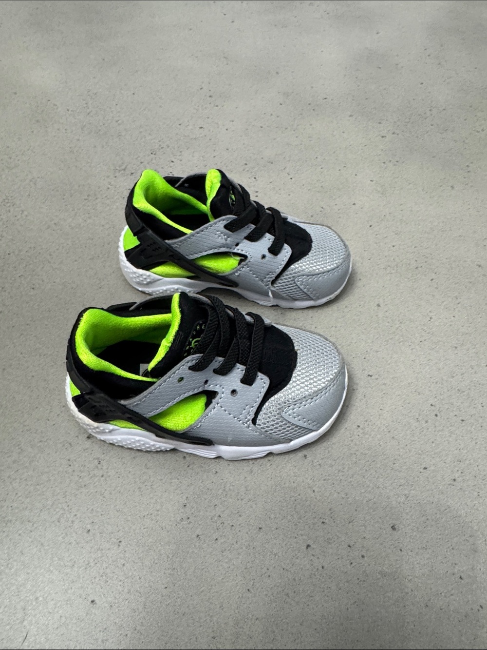 Kids Nike huaraches Athletic Sneakers - Gray and Neon Green - Picture 3 of 5